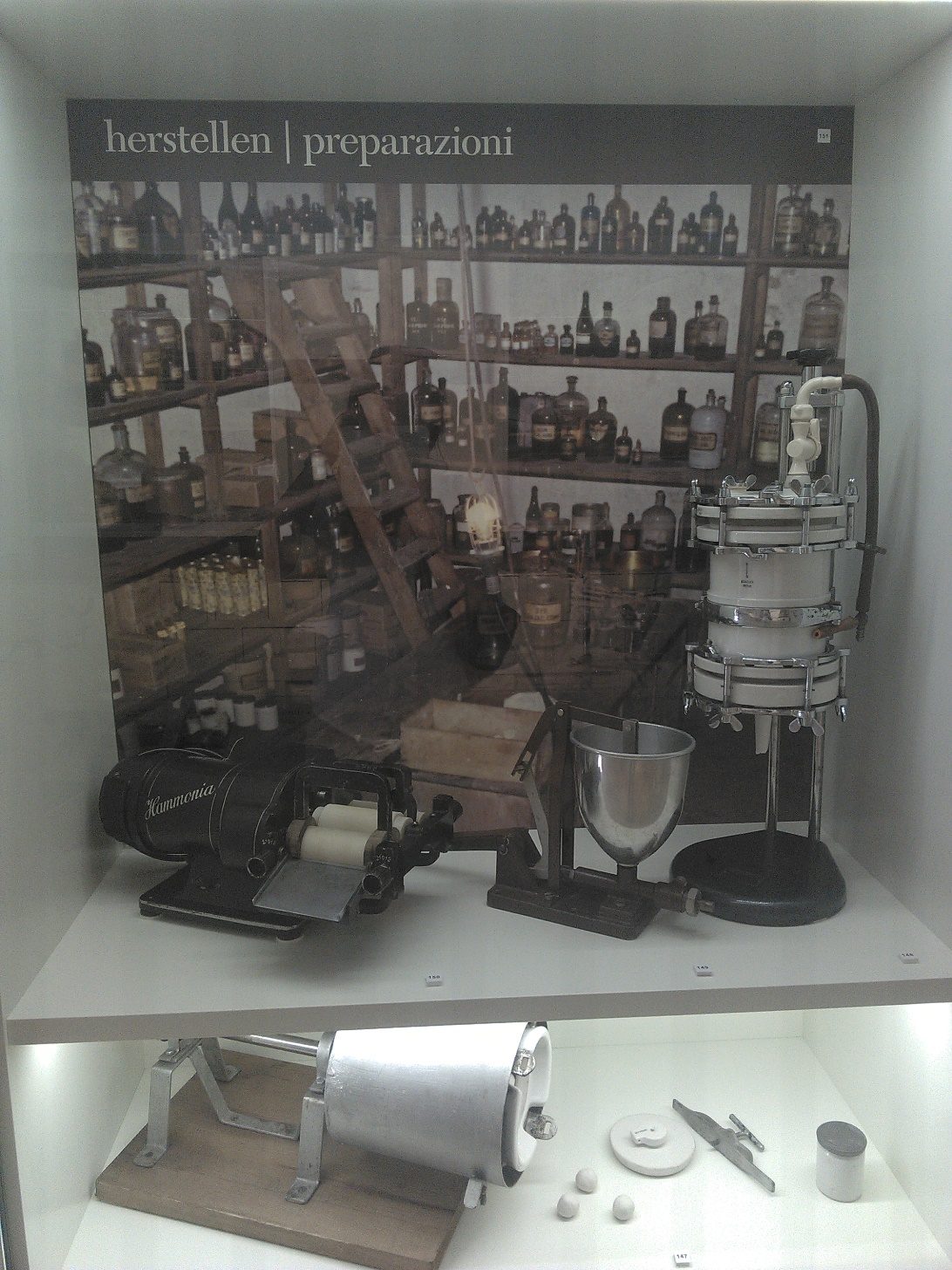 South Tyrolean Medicine exhibition, Brunico (by Melissa Maioni) (08).jpg